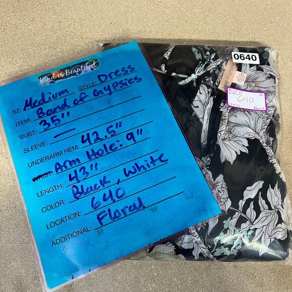 Band of Gypsies Prairie Ruffle Dress Women SZ M Black Floral Boho Vintage Style - Picture 14 of 14